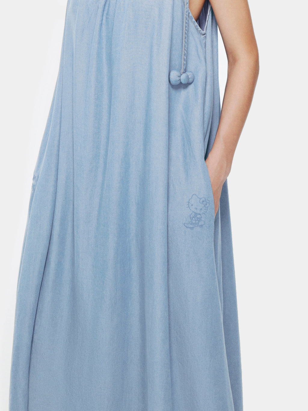 "Hello Kitty" Tencel Loungewear Nightgown – Light Wash