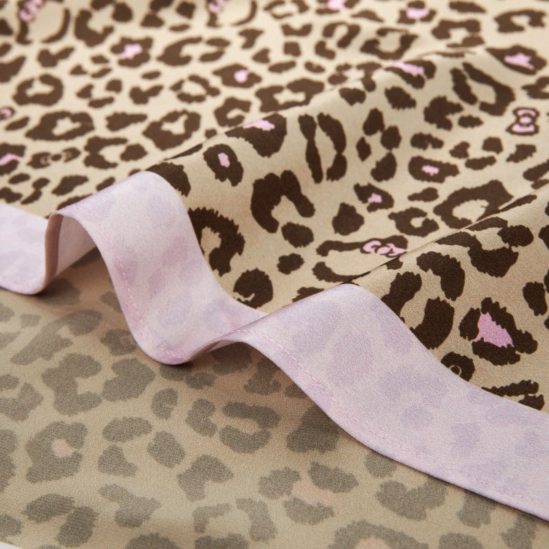 "Hello Kitty" Premium Heavy Mulberry Silk Square Scarf – Tanned Hello Kitty