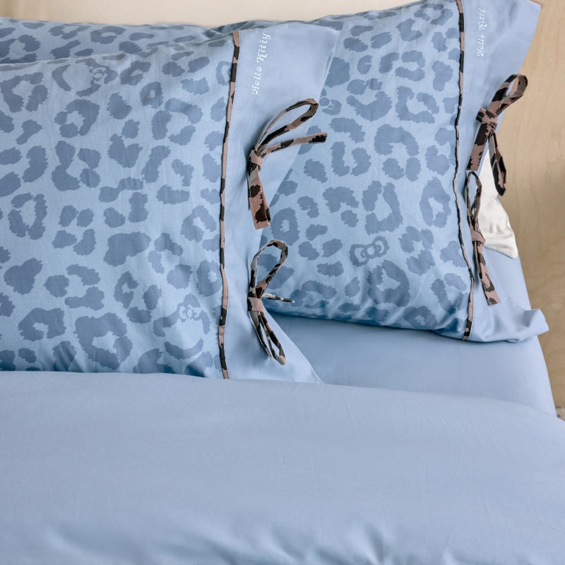 "Hello Kitty" Cotton Sateen Bedding Set – Denim Leopard