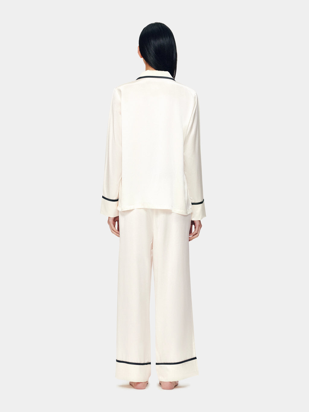 "Hello Kitty" Premium Heavy Mulberry Silk Loungewear Set – Pearl White