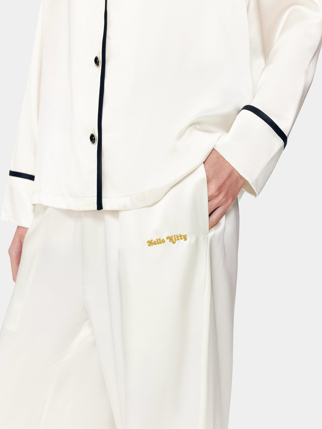 "Hello Kitty" Premium Heavy Mulberry Silk Loungewear Set – Pearl White