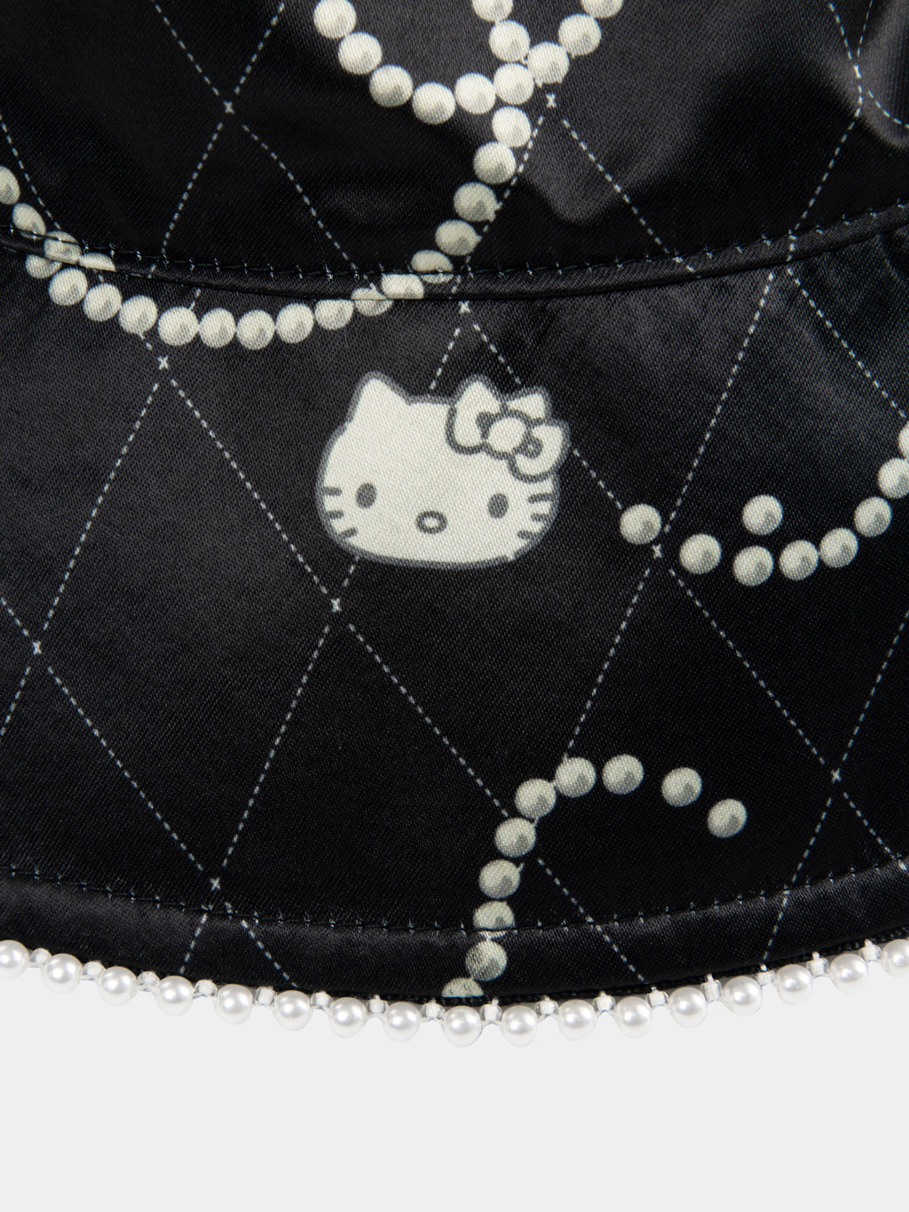 "Hello Kitty" Reversible Bucket Hat with Storage Pouch