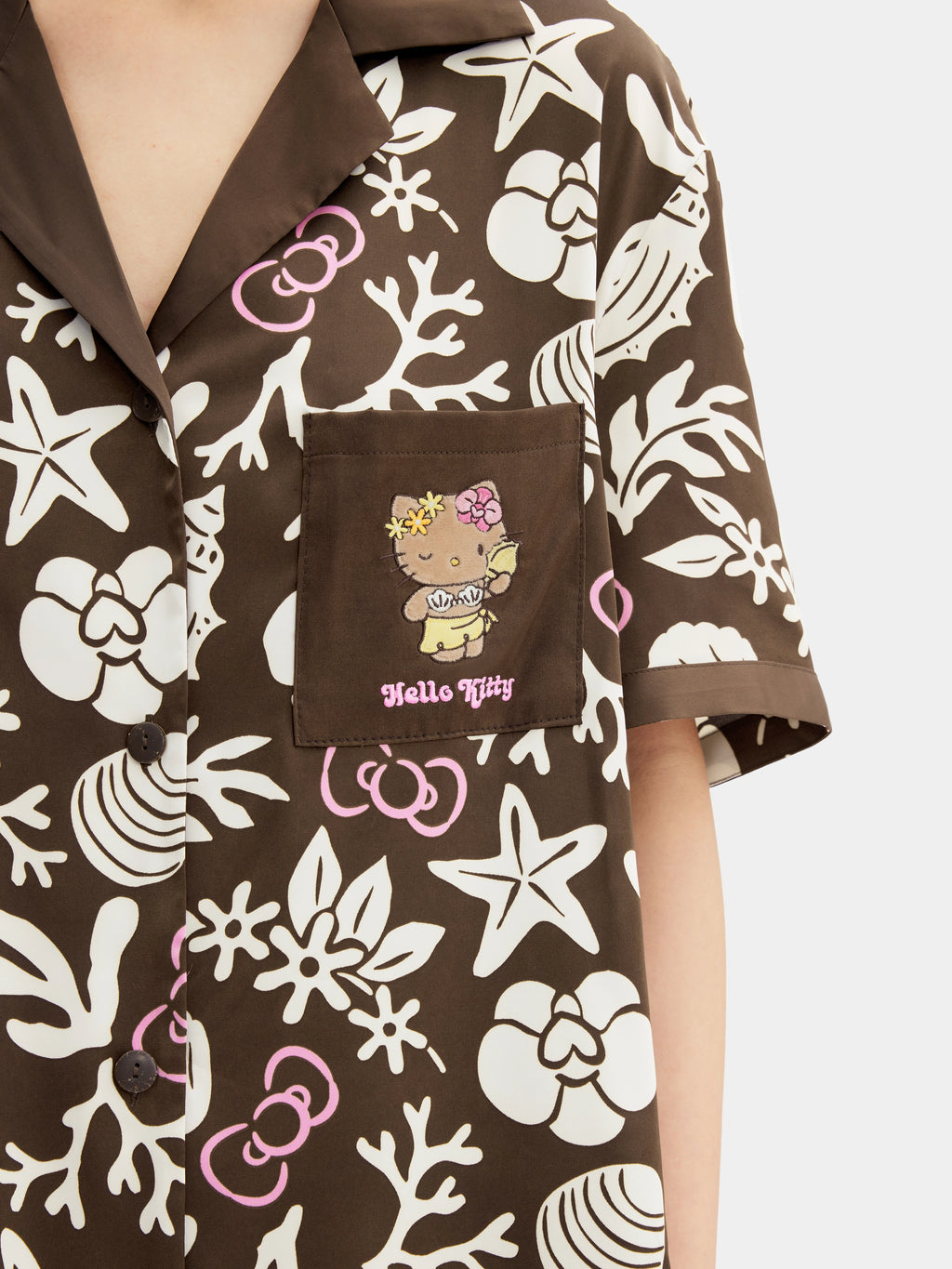 "Hello Kitty" Satin Loungewear Set Short Sleeve & Shorts – Coconut Brown