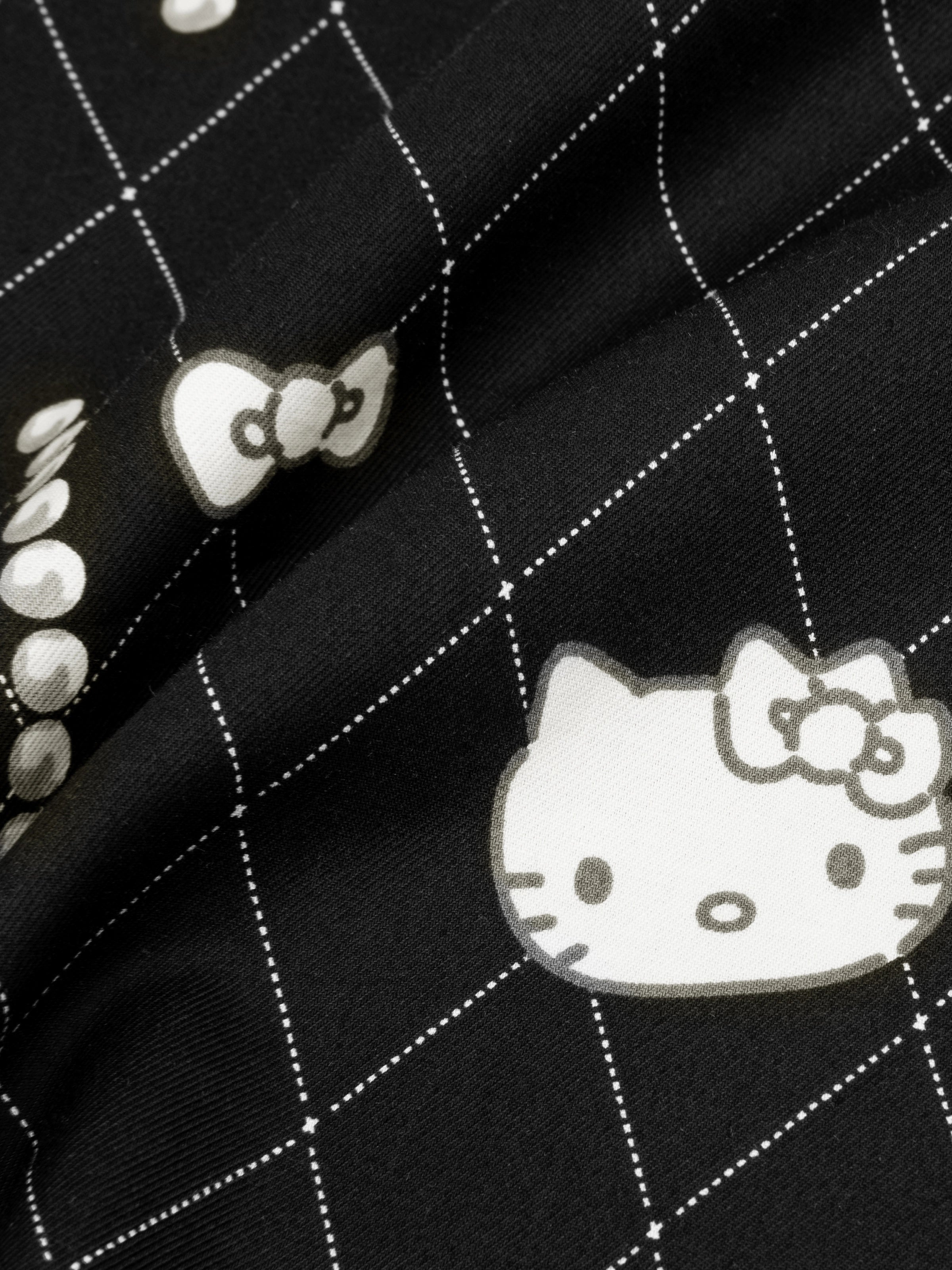 "Hello Kitty" Tencel Cotton Blend Loungewear Set Short Sleeve – Pearl Necklace