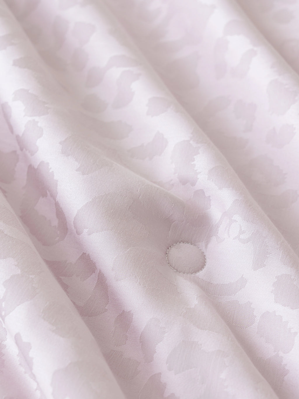 "Hello Kitty" Tencel™ Cotton Jacquard Silk Filled All-Season Quilt – Pink Leopard