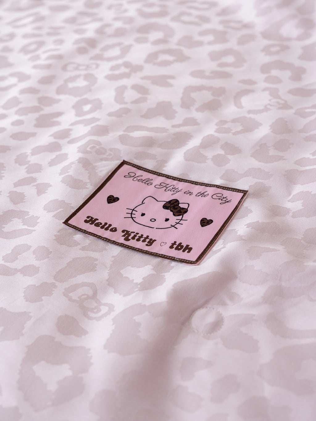 "Hello Kitty" Tencel™ Cotton Jacquard Silk Filled Summer Quilt – Pink Leopard