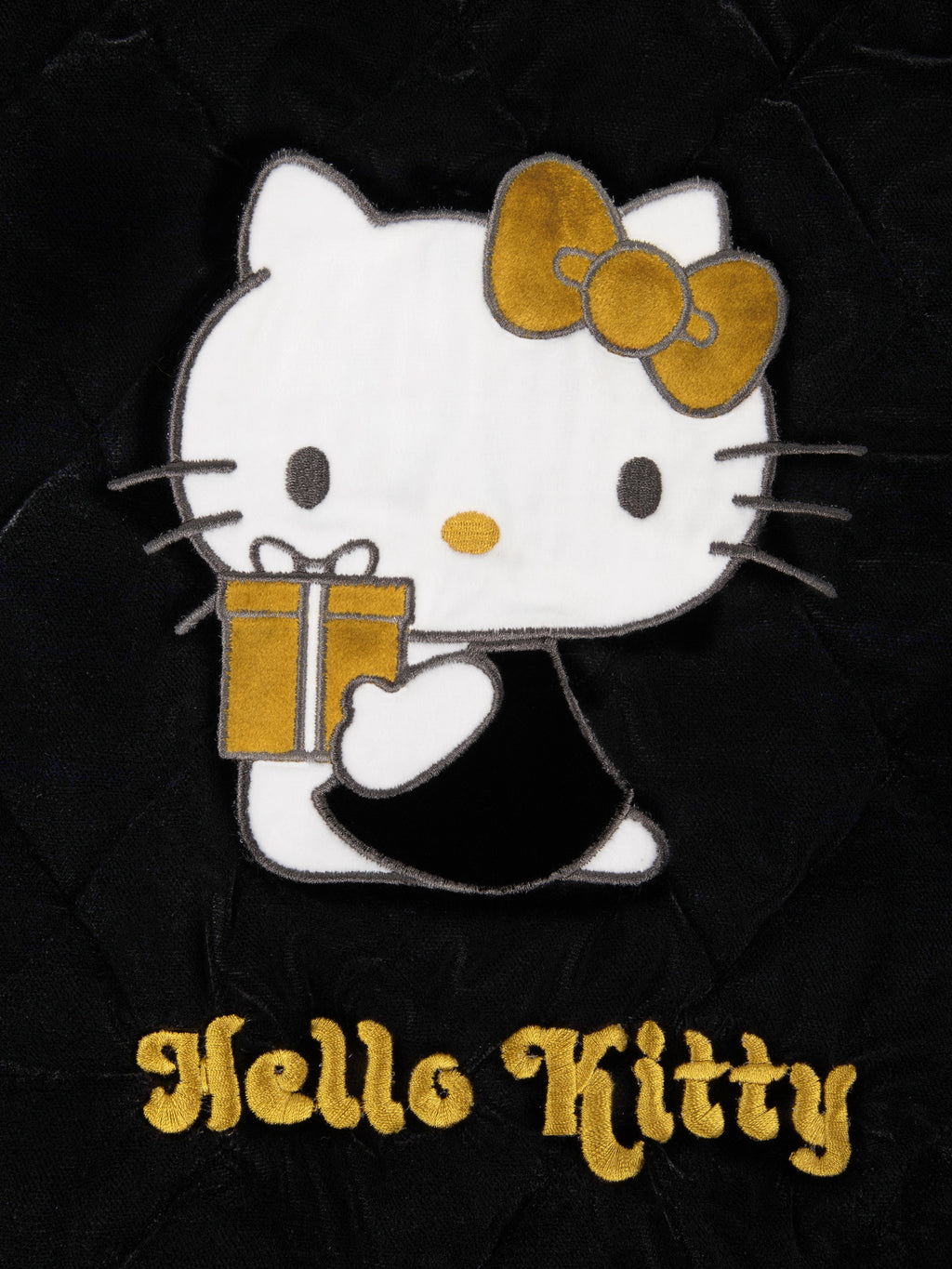 "Hello Kitty" Velvet Coverlet Candy Shop