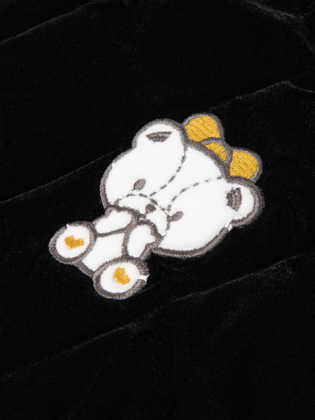 "Hello Kitty" Velvet Coverlet Candy Shop