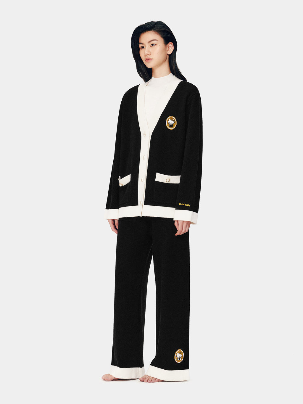 "Hello Kitty" Wool Cashmere Blend Cardigan – Black & White