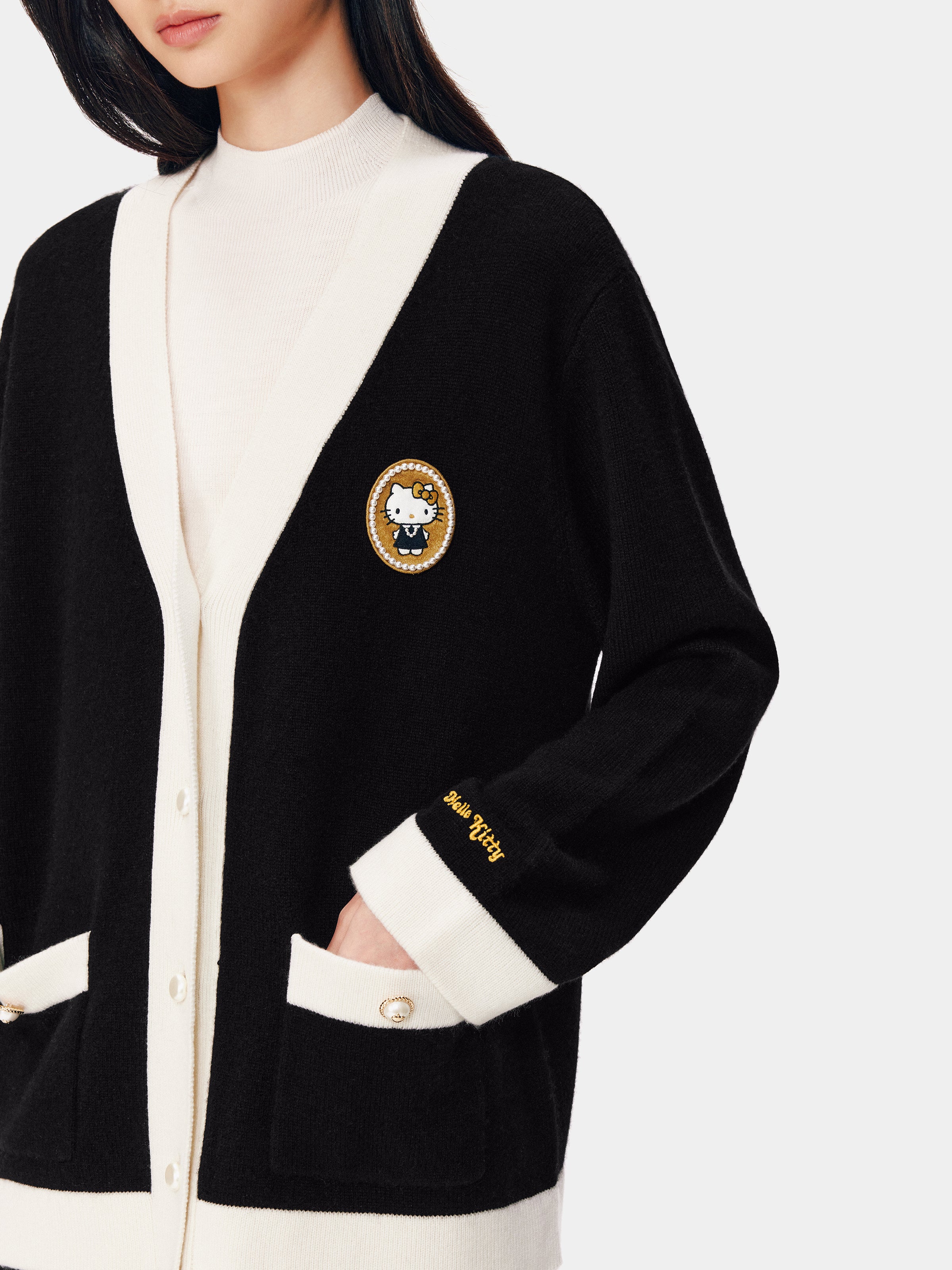 "Hello Kitty" Wool Cashmere Blend Cardigan – Black & White