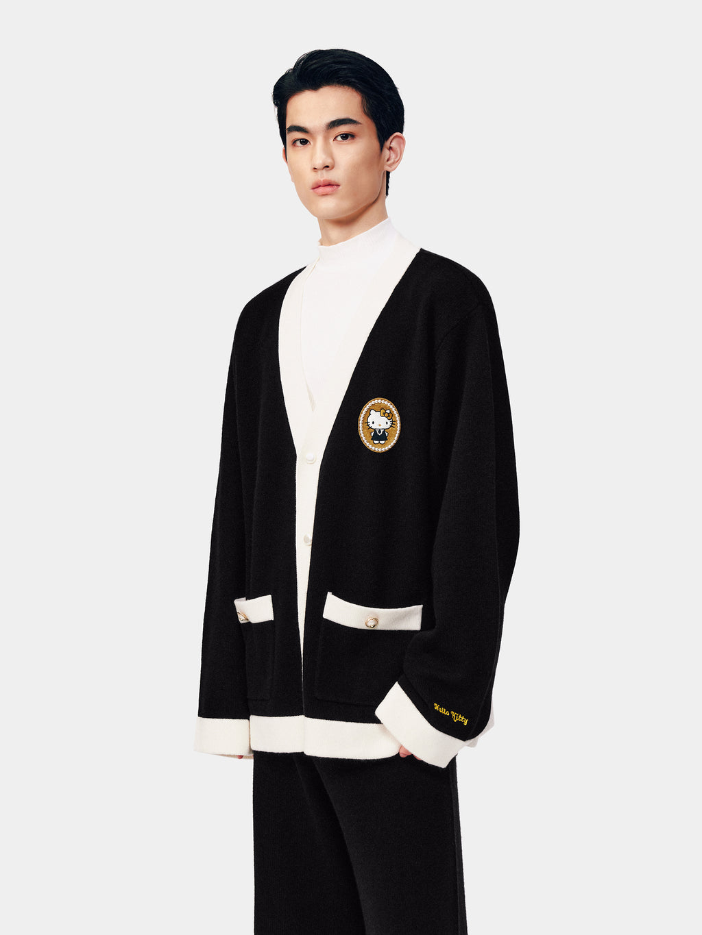 "Hello Kitty" Wool Cashmere Blend Cardigan – Black & White