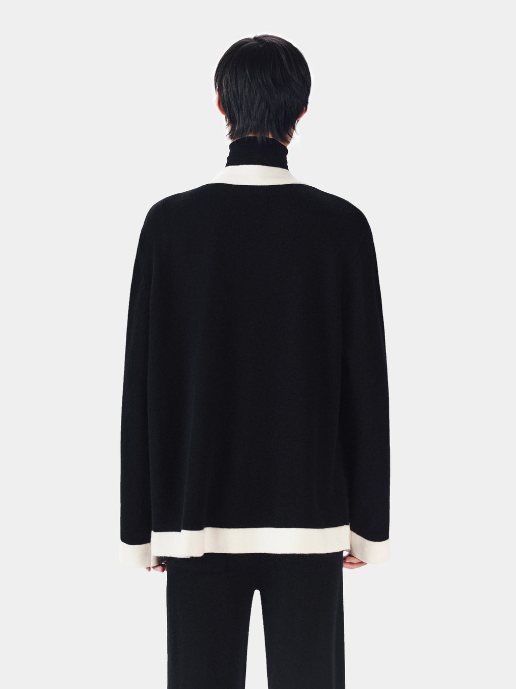 "Hello Kitty" Wool Cashmere Blend Cardigan – Black & White