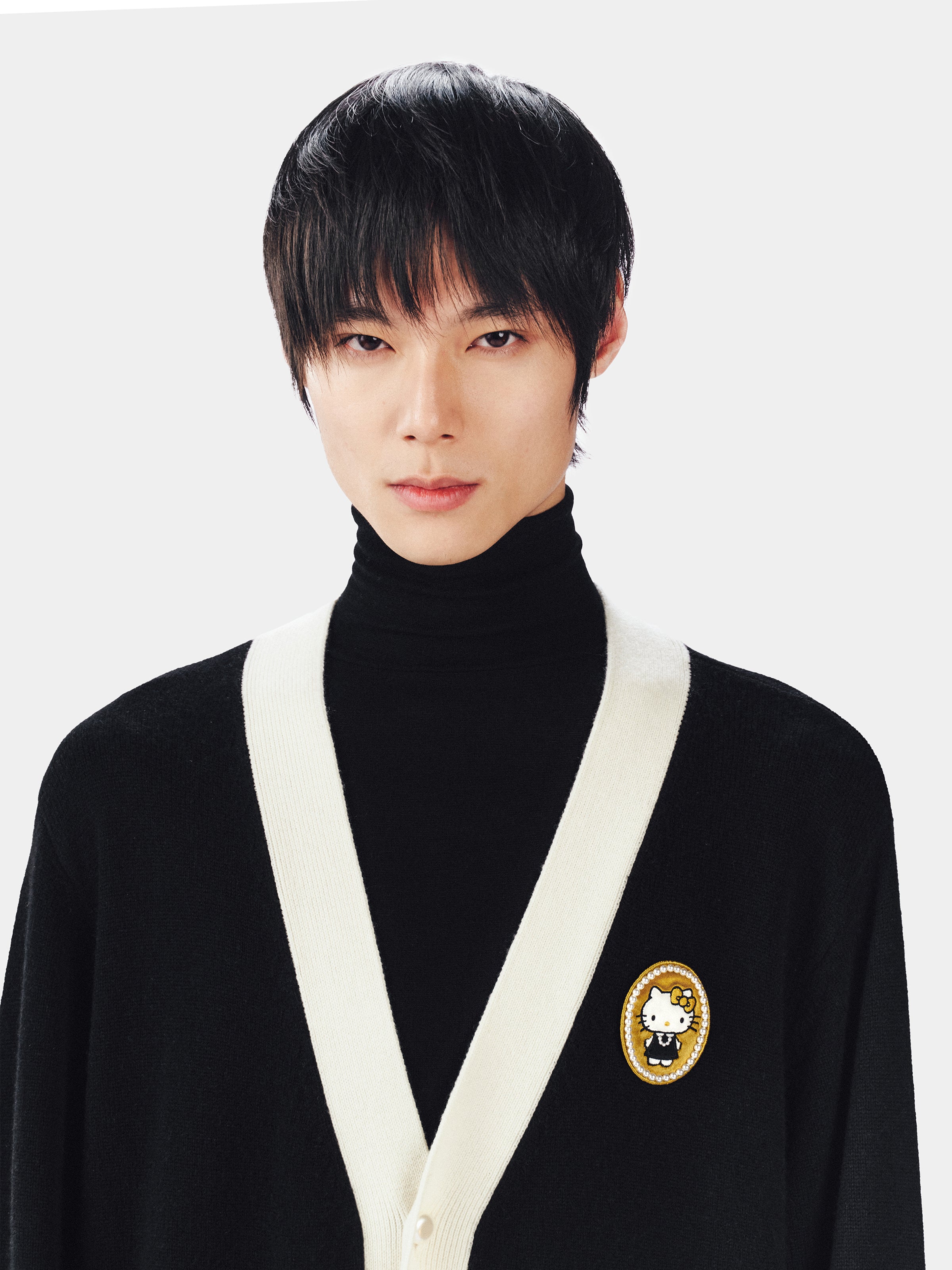 "Hello Kitty" Wool Cashmere Blend Cardigan – Black & White
