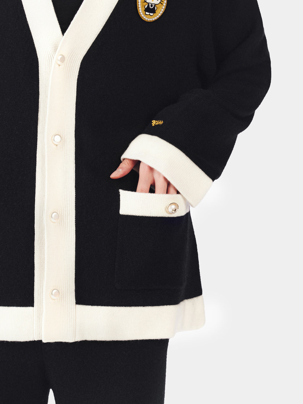 "Hello Kitty" Wool Cashmere Blend Cardigan – Black & White