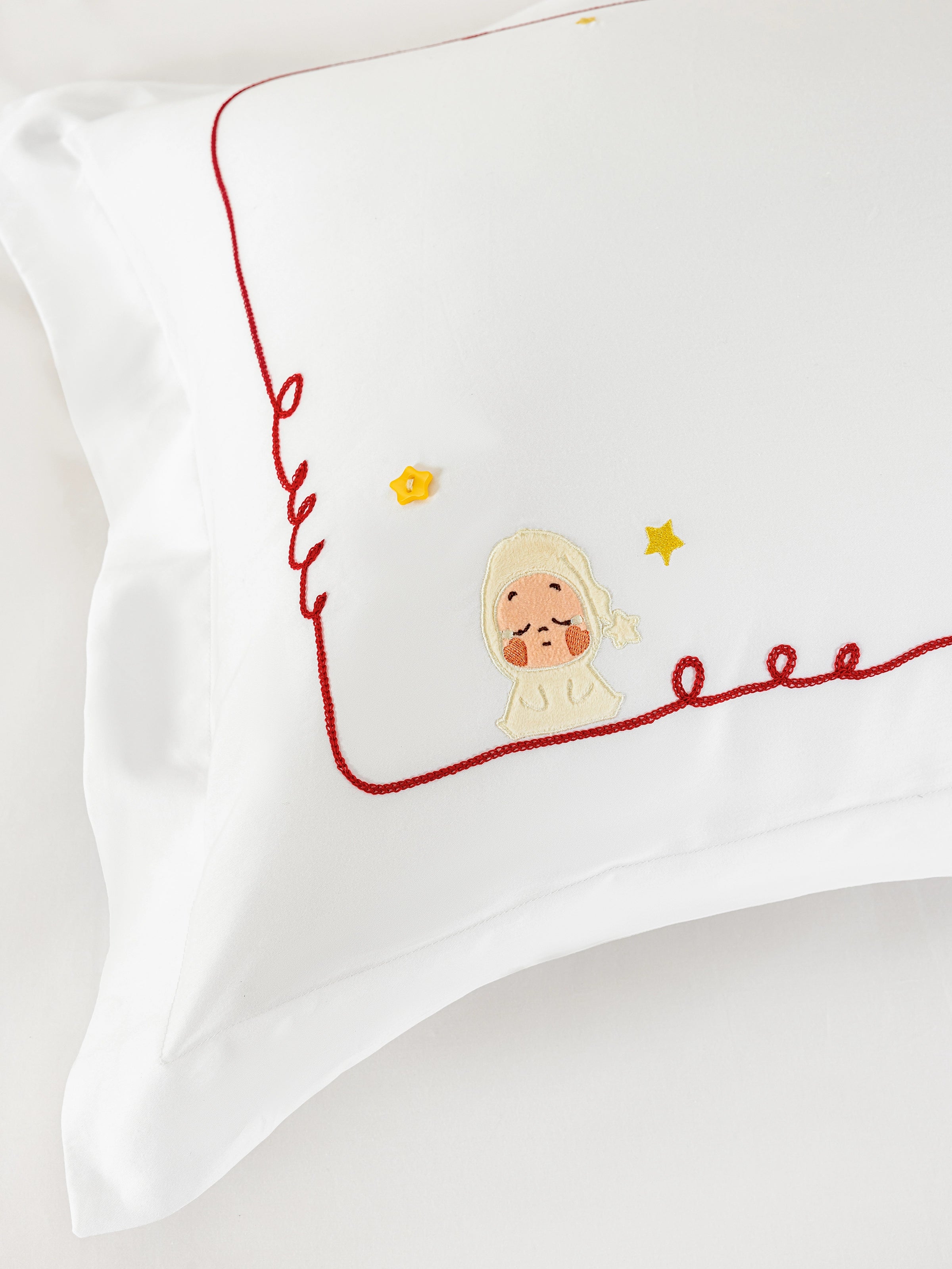 "tbh × TWINKLE TWINKLE" Embroidered Cotton Satin Bedding Set – Manuscript of Love
