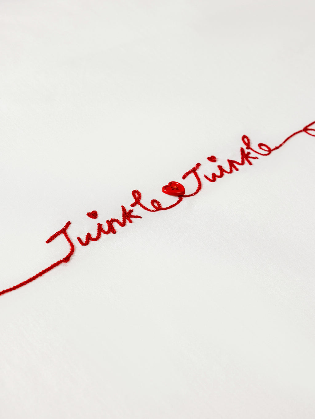 "tbh × TWINKLE TWINKLE" Embroidered Cotton Satin Bedding Set – Manuscript of Love