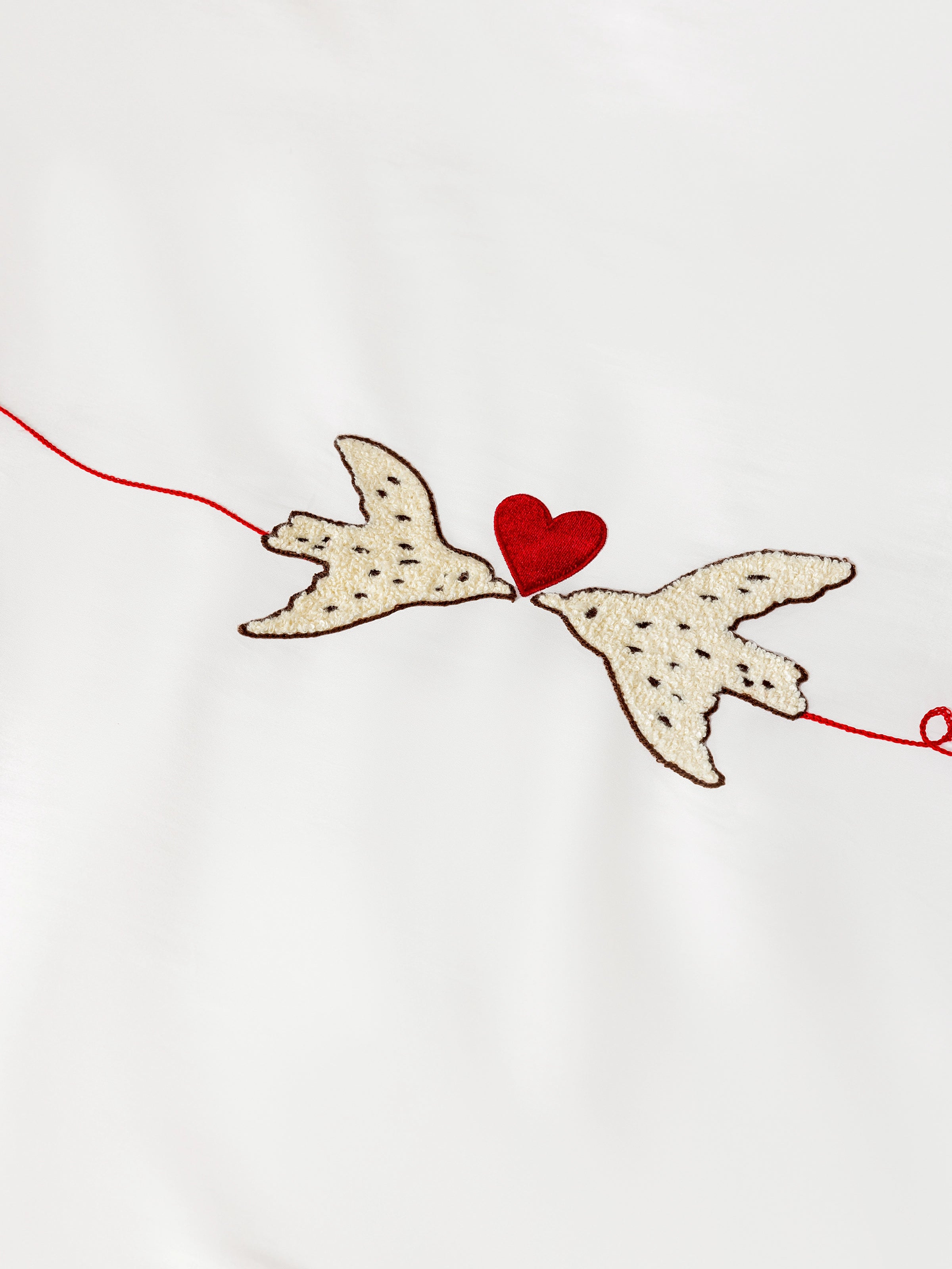 "tbh × TWINKLE TWINKLE" Embroidered Cotton Satin Bedding Set – Manuscript of Love