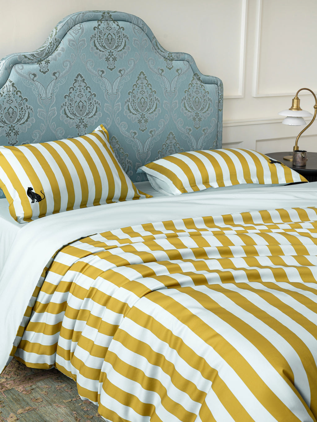 "Urban Jungle" Black Panther Cotton Sateen Jacquard Bedding Set – Blue & Green Stripes