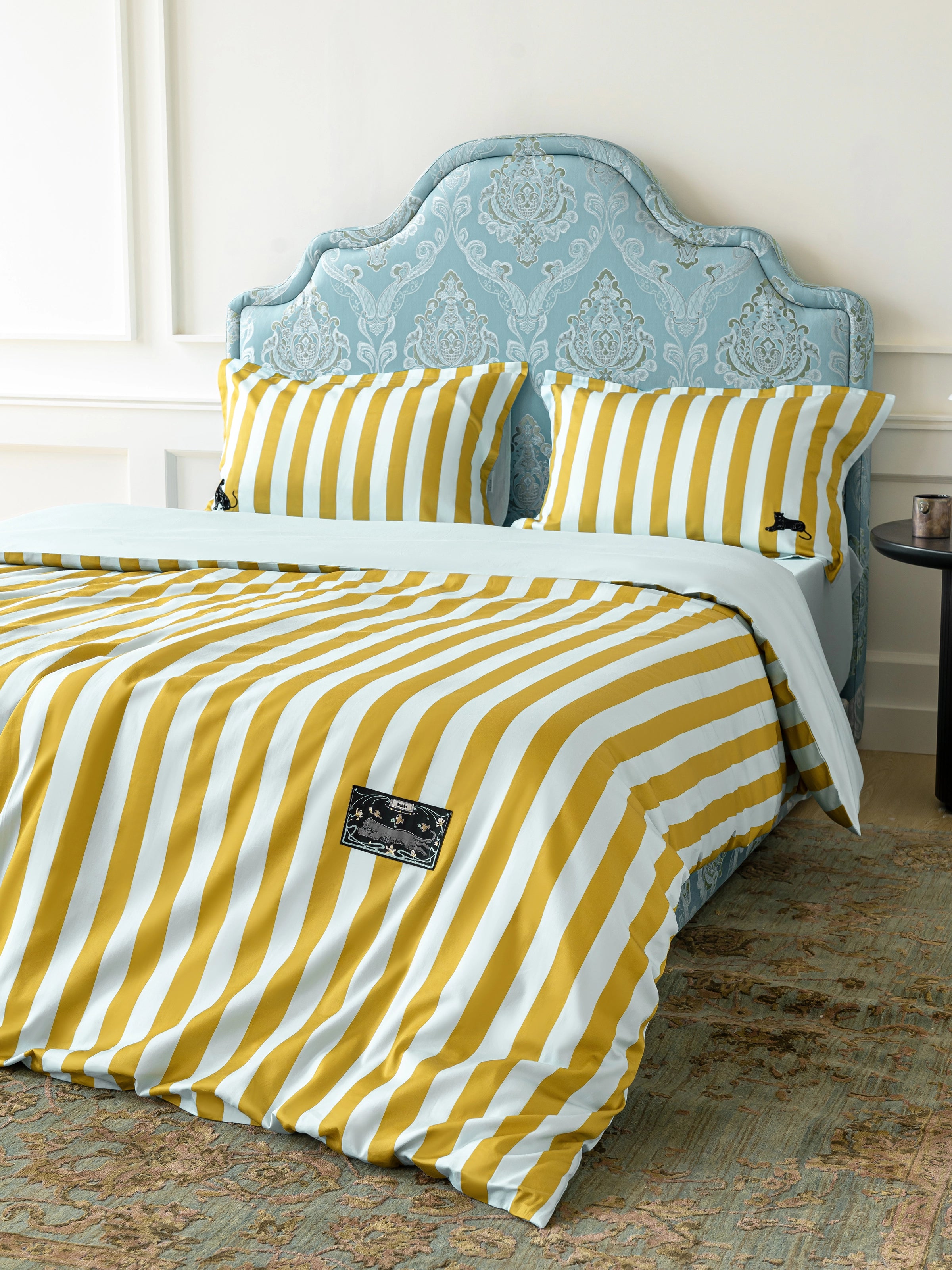 "Urban Jungle" Black Panther Cotton Sateen Jacquard Bedding Set – Blue & Green Stripes