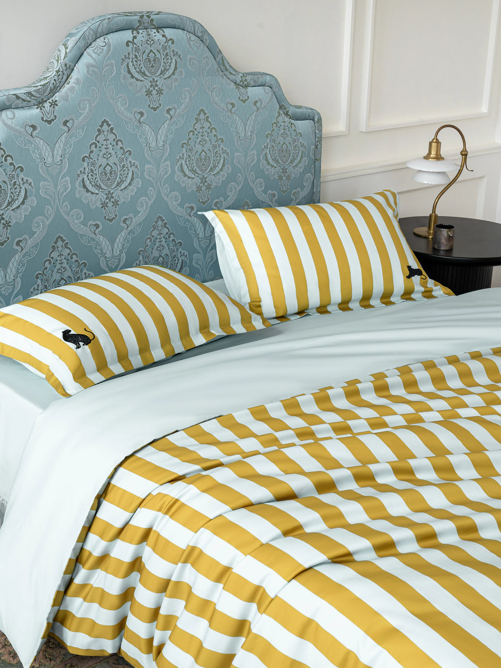 "Urban Jungle" Black Panther Cotton Sateen Jacquard Bedding Set – Blue & Green Stripes