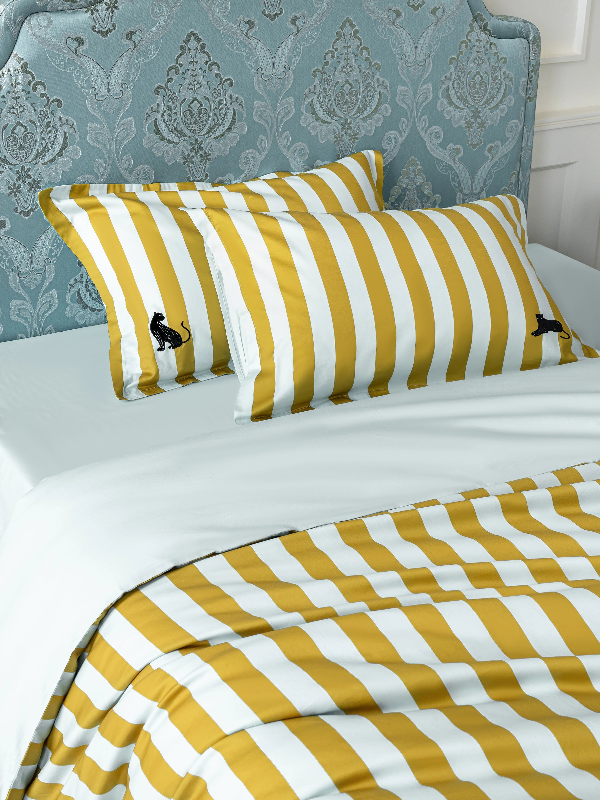 "Urban Jungle" Black Panther Cotton Sateen Jacquard Bedding Set – Blue & Green Stripes