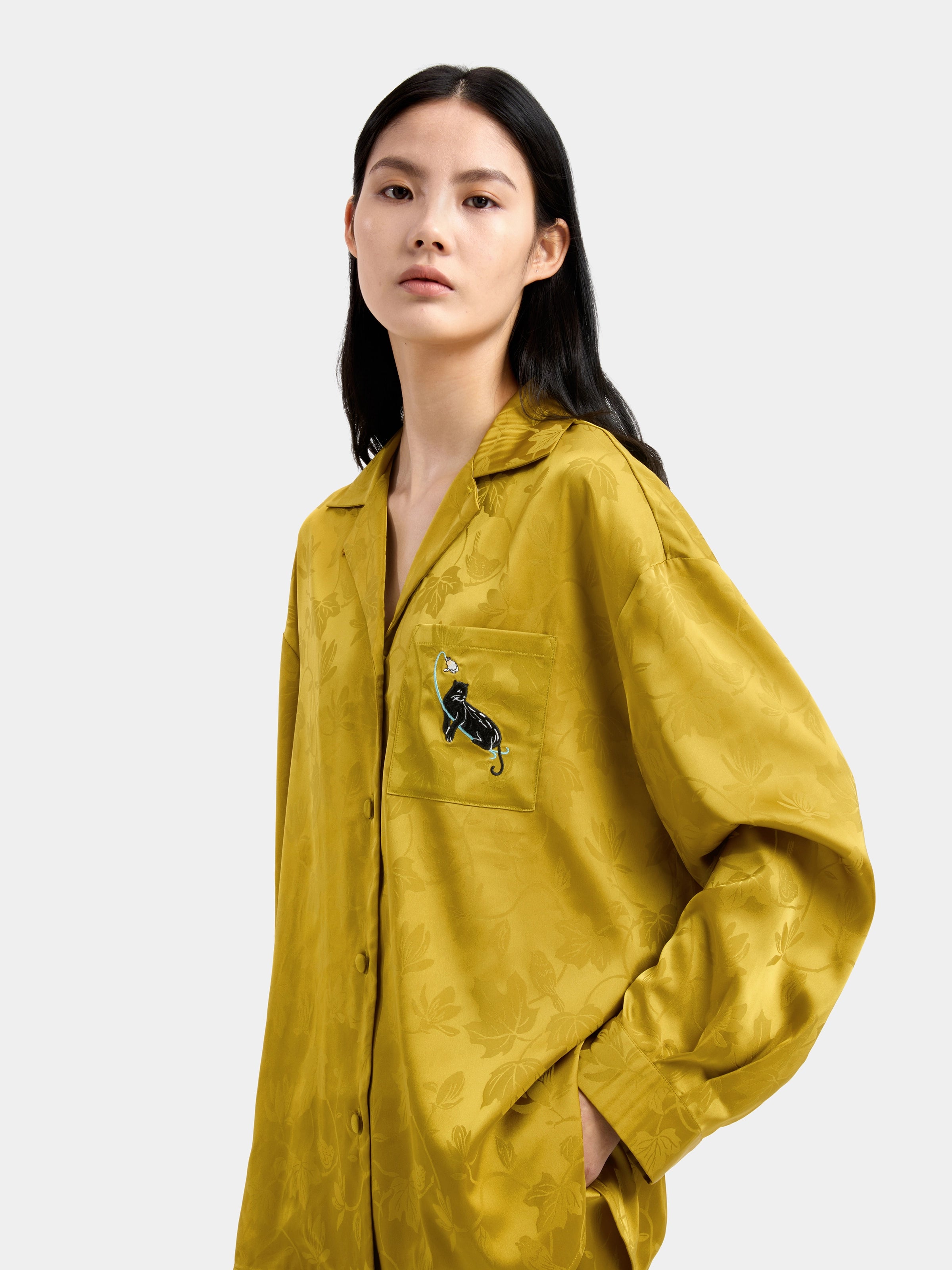 "Urban Jungle" Black Panther Satin Jacquard Loungewear Set Long Sleeve – Dark Gold