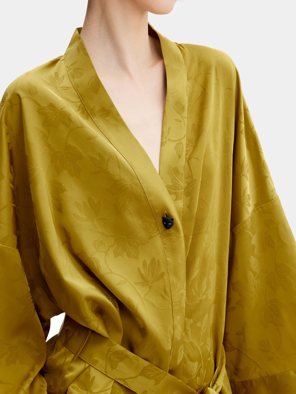 "Urban Jungle" Black Panther Satin Jacquard Loungewear Set Robe & Pants – Dark Gold