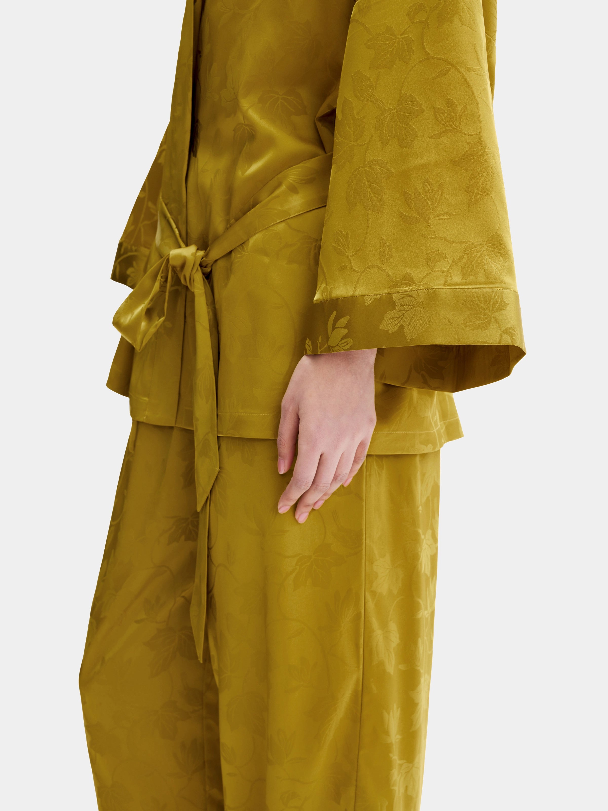 "Urban Jungle" Black Panther Satin Jacquard Loungewear Set Robe & Pants – Dark Gold