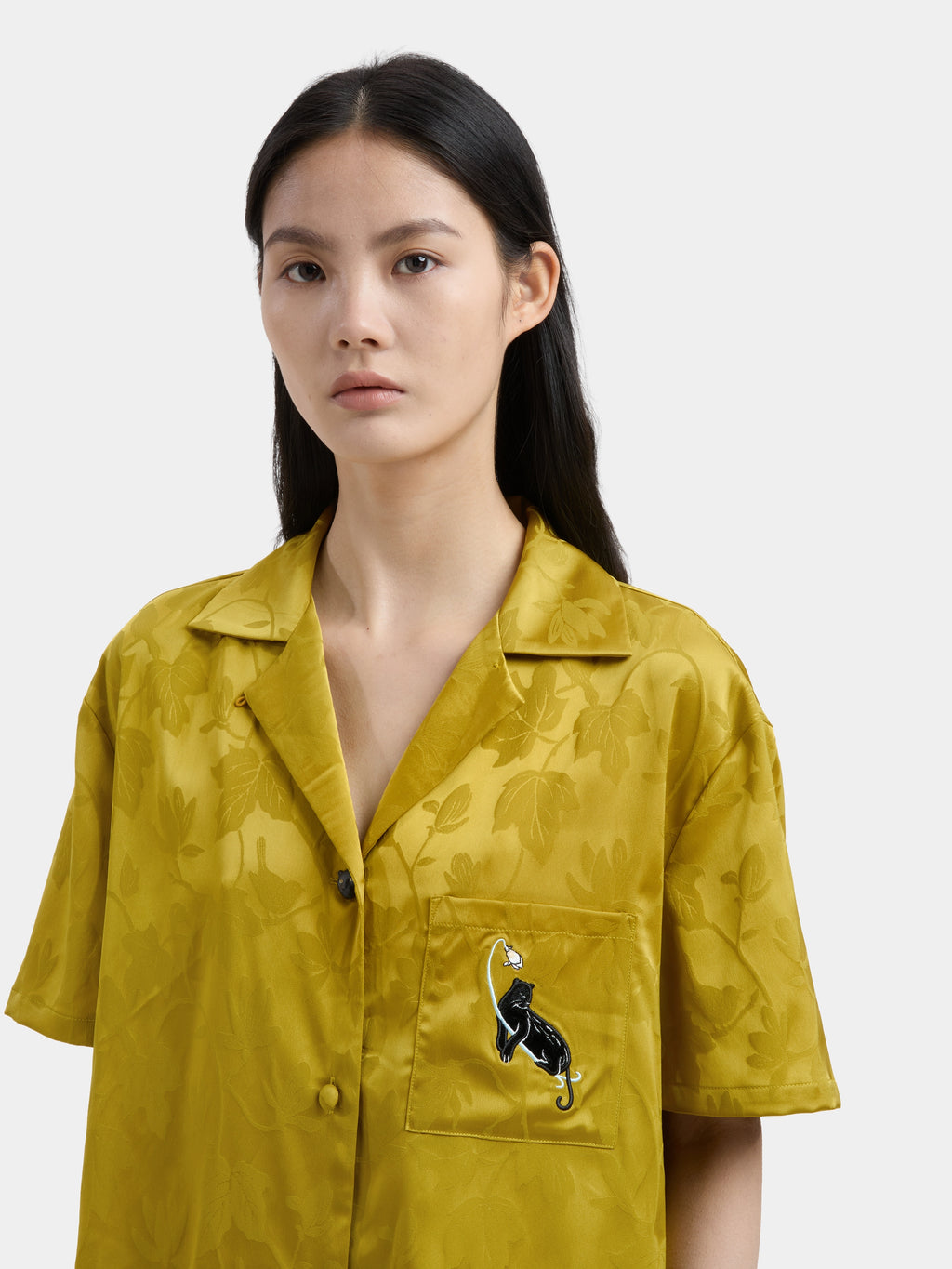 "Urban Jungle" Black Panther Satin Jacquard Loungewear Set Short Sleeve & Shorts – Dark Gold