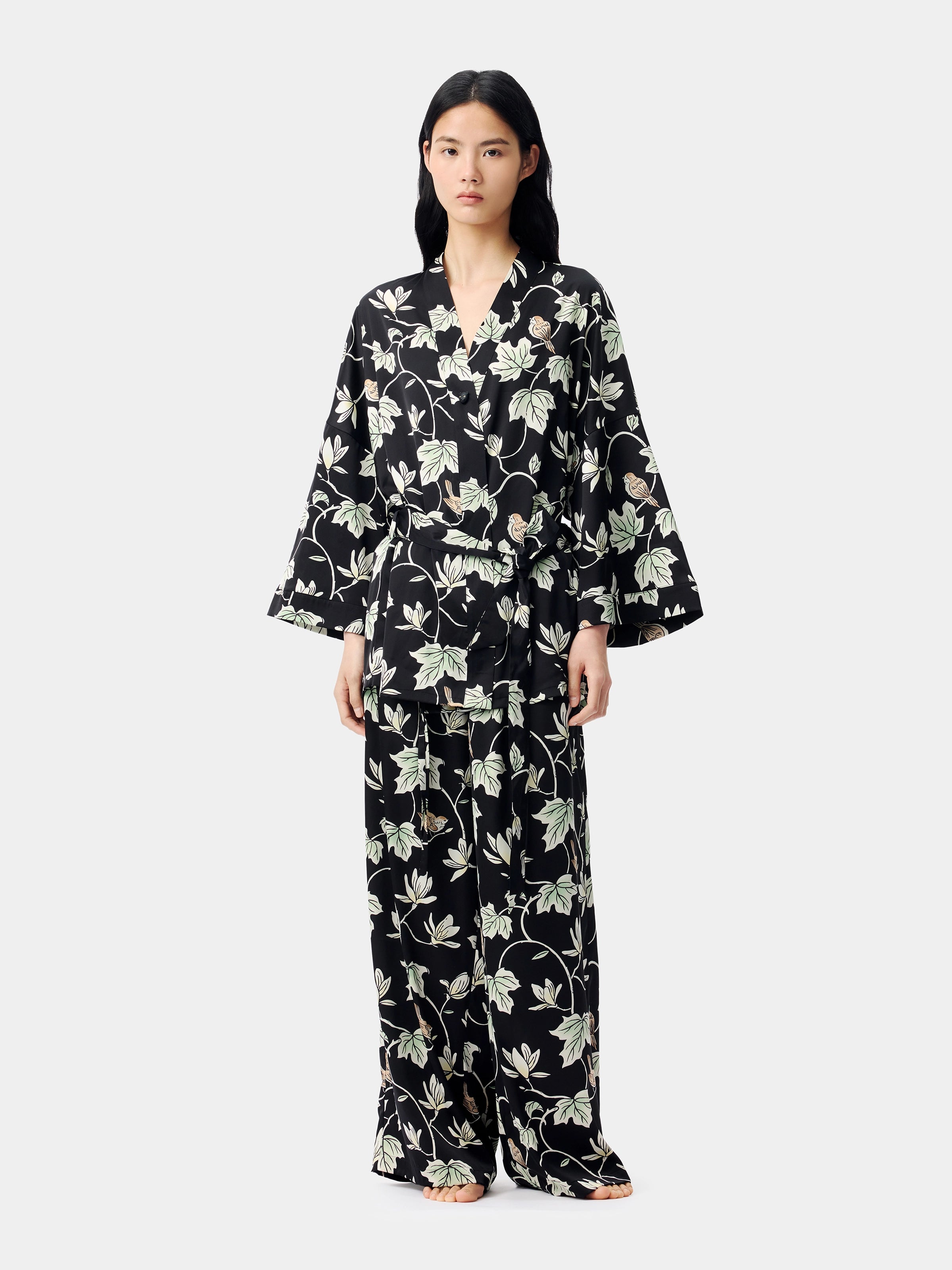 "Urban Jungle" Black Panther Satin Loungewear Set Robe & Pants – Magnolia