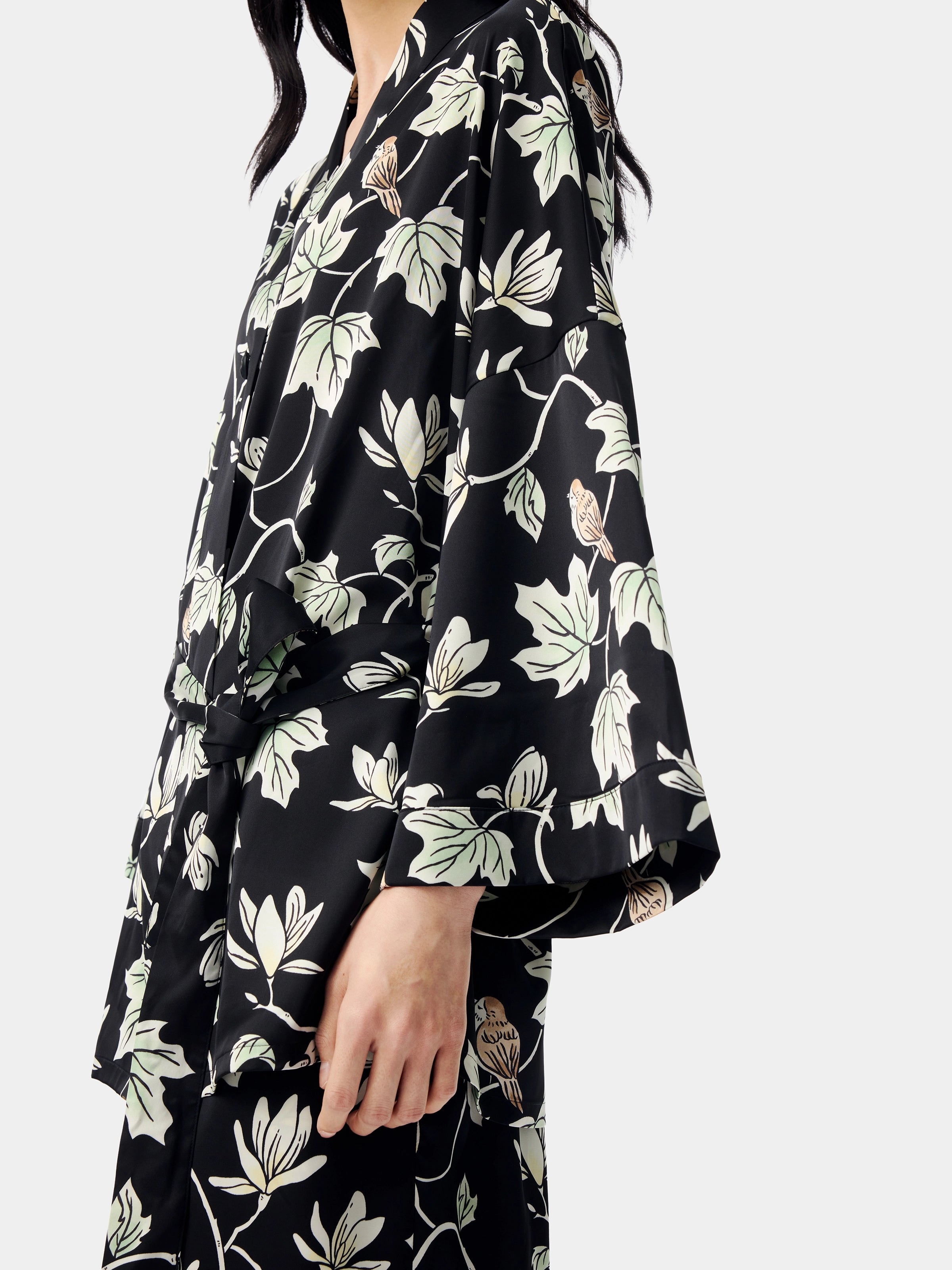 "Urban Jungle" Black Panther Satin Loungewear Set Robe & Pants – Magnolia