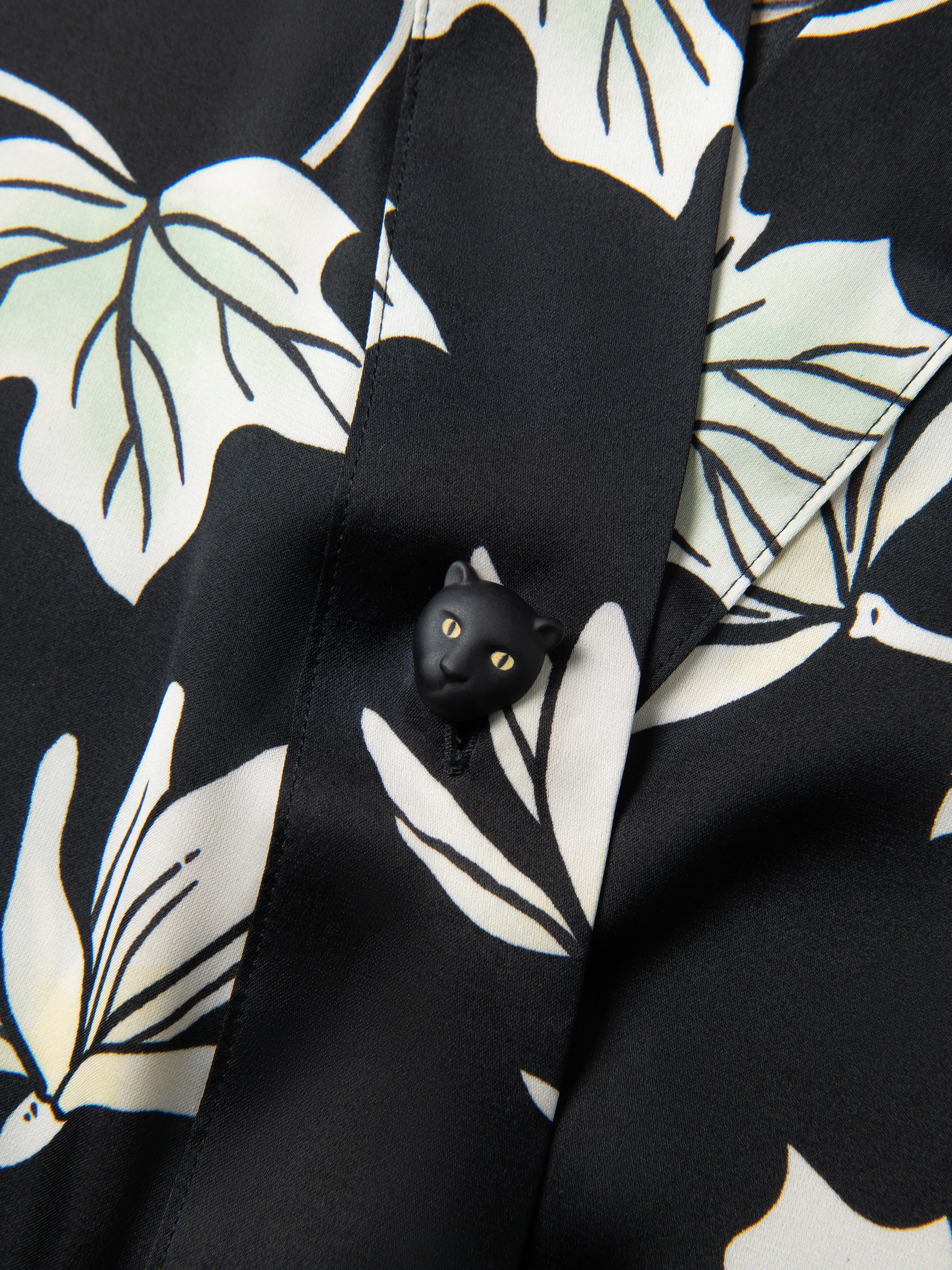 "Urban Jungle" Black Panther Satin Loungewear Set Robe & Pants – Magnolia