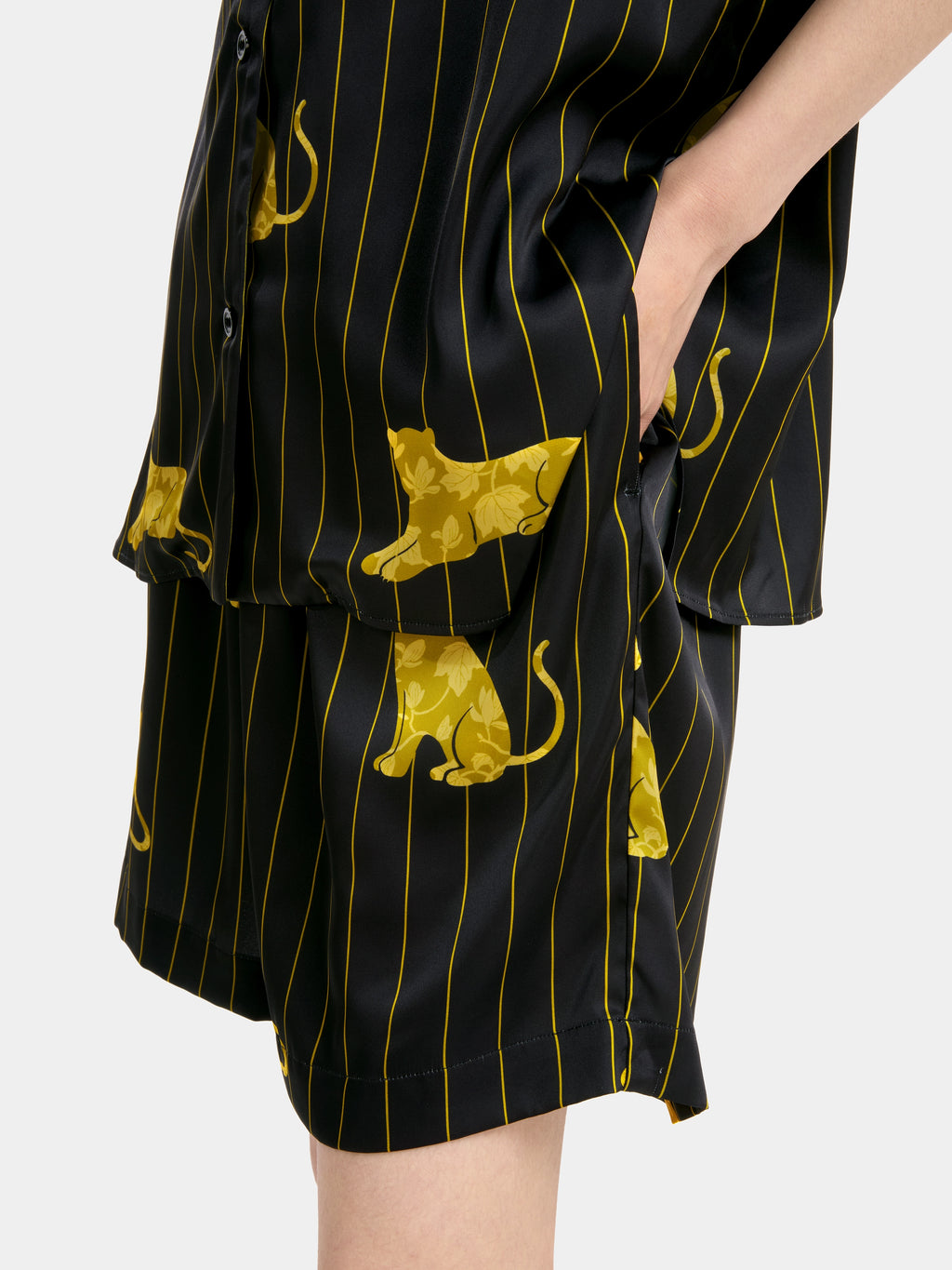 "Urban Jungle" Black Panther Satin Loungewear Set Short Sleeve & Shorts – Dark Gold