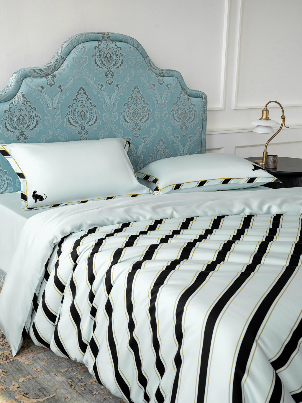 "Urban Jungle" Black Panther Tencel Printed Bedding Set – Blue & Black Stripes