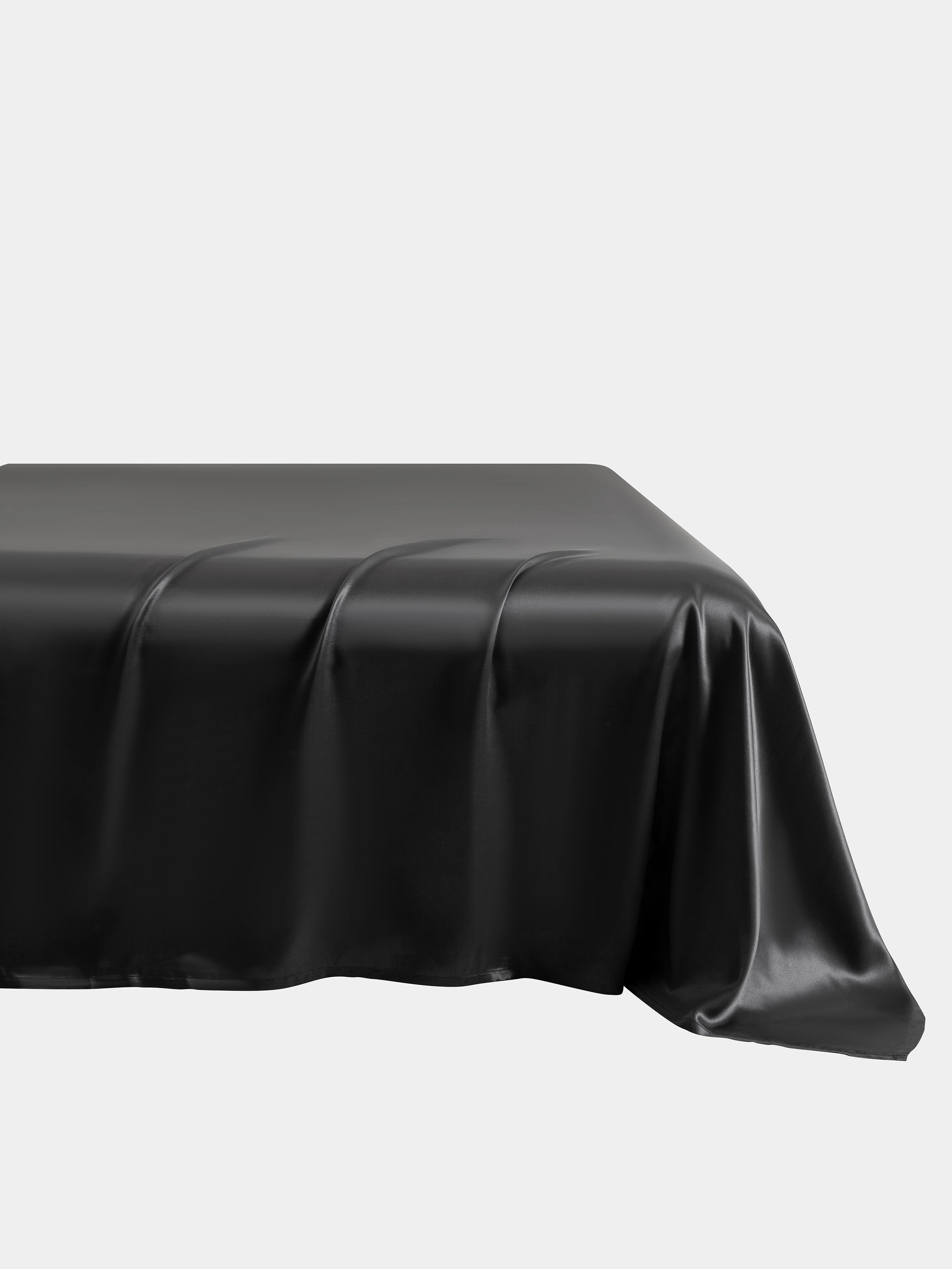 "Urban Jungle" Black Panther 19 Momme Machine-Washable Silk Jacquard Bedding Set – Black Leopard