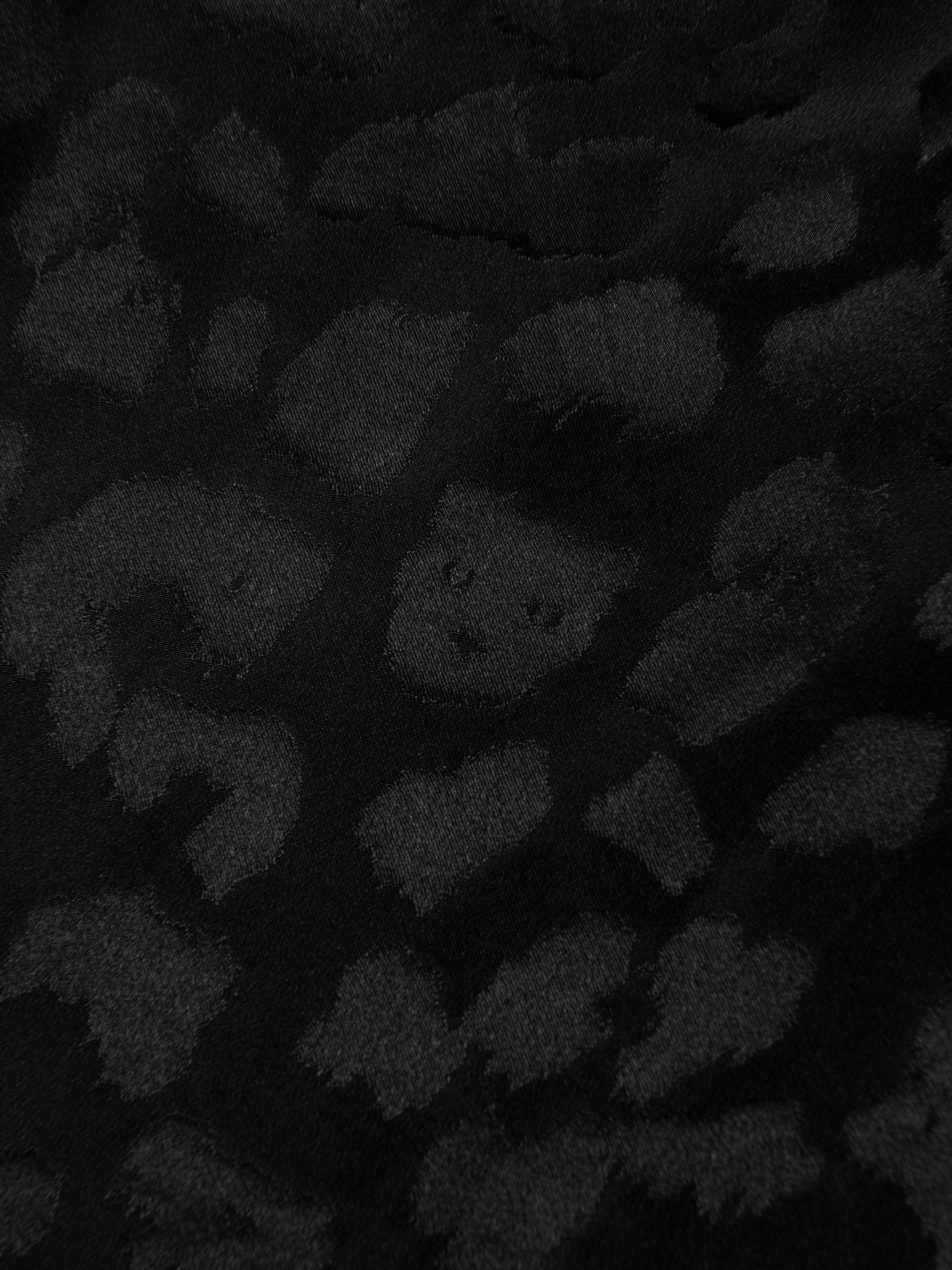 "Urban Jungle" Black Panther 19 Momme Machine-Washable Silk Jacquard Loungewear Set Long Sleeve – Black Leopard