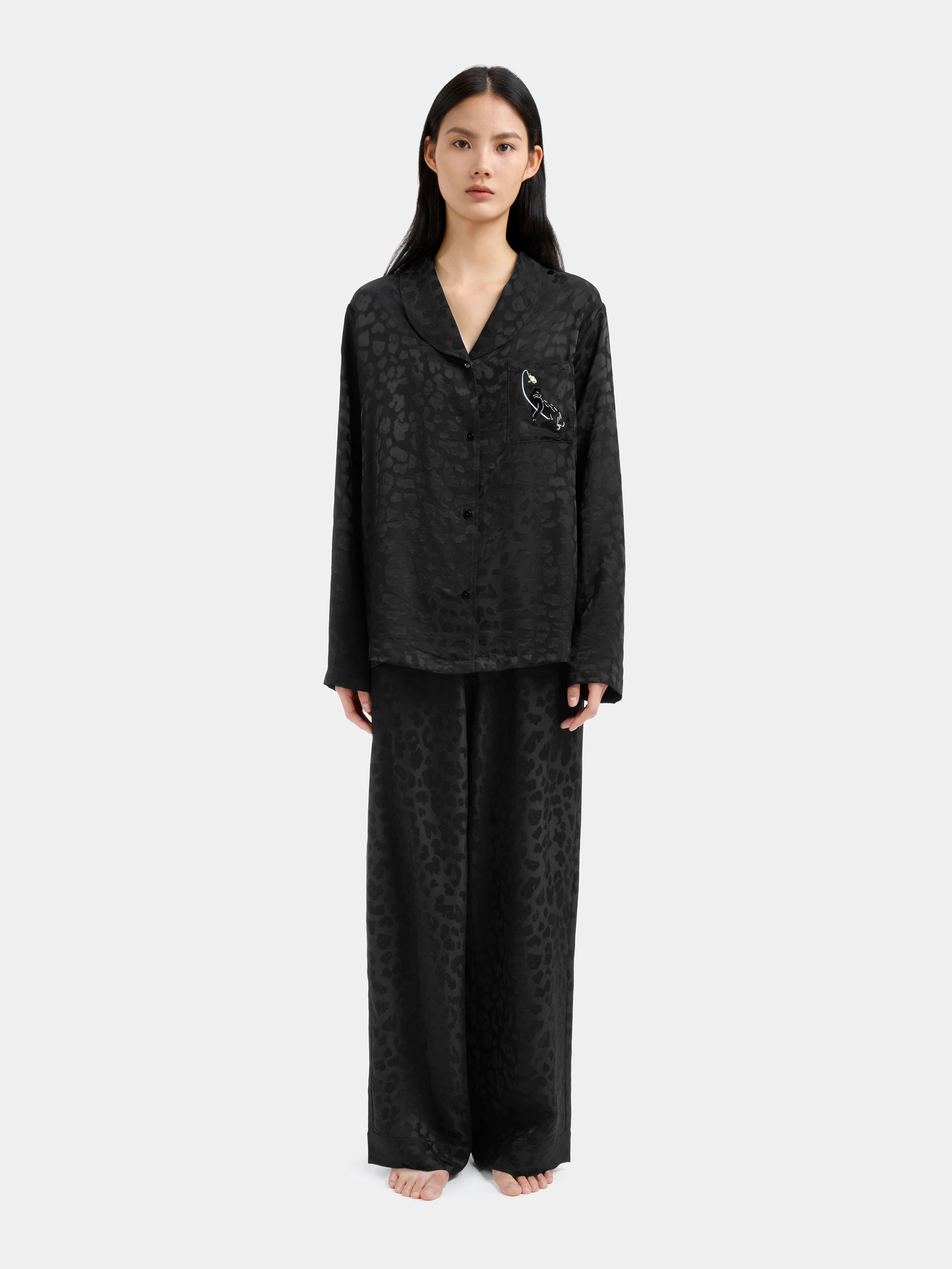 "Urban Jungle" Black Panther 19 Momme Machine-Washable Silk Jacquard Loungewear Set Long Sleeve – Black Leopard