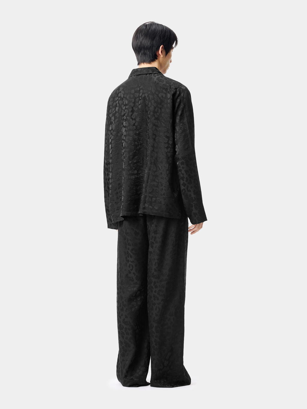 "Urban Jungle" Black Panther 19 Momme Machine-Washable Silk Jacquard Loungewear Set Long Sleeve – Black Leopard
