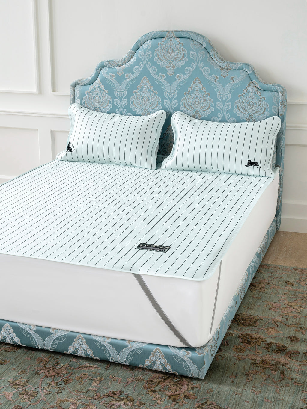 "Urban Jungle" Black Panther Cooling Bed Mat Set – Blue & Black Stripes