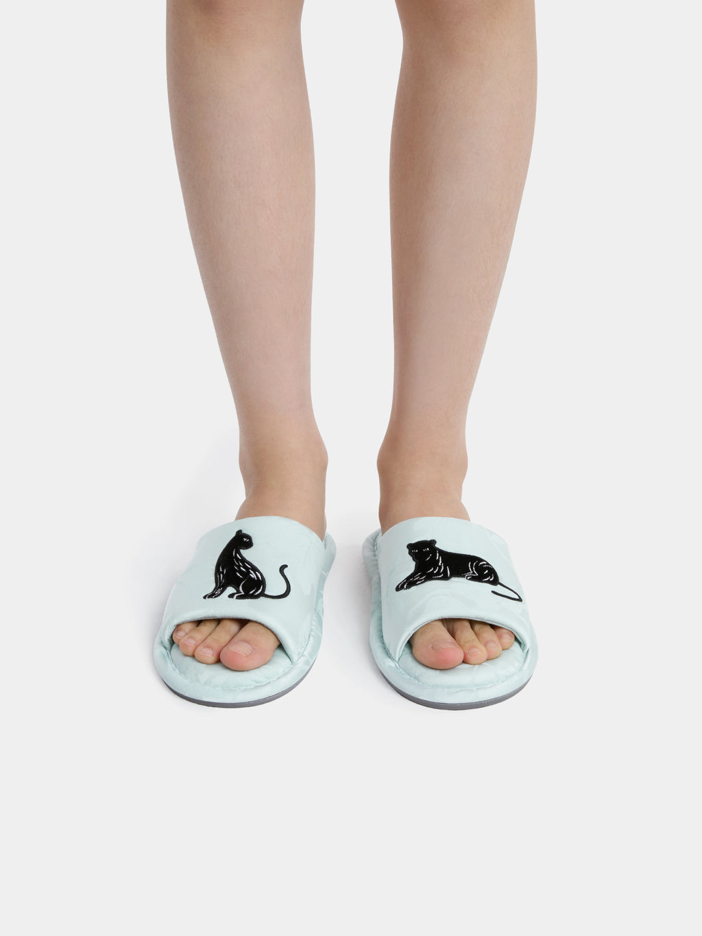 "Urban Jungle" Black Panther Jacquard Open-Toe Slippers – Mist Blue