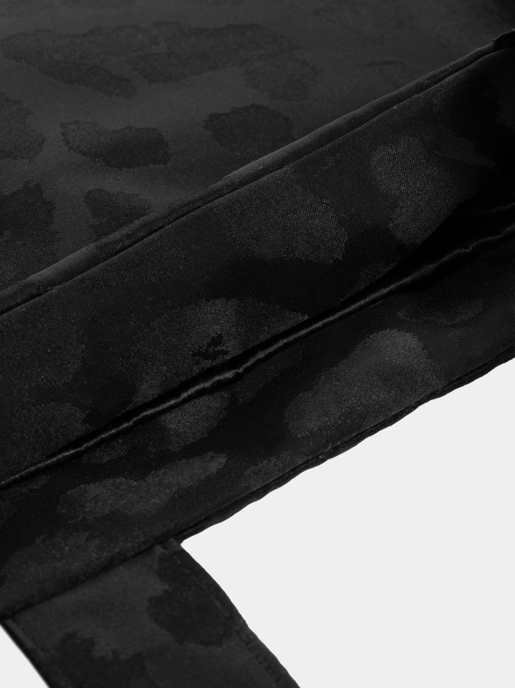 "Urban Jungle" Black Panther Machine-Washable Silk Tote Bag – Black Leopard