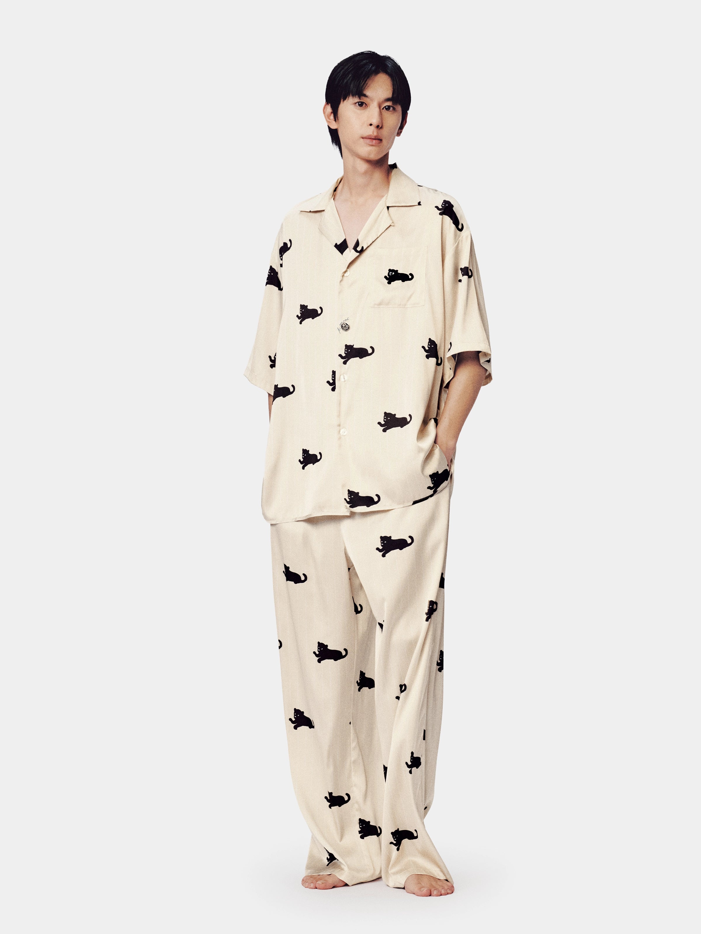 "Urban Jungle" Satin Loungewear Set Short Sleeve & Pants – Camel
