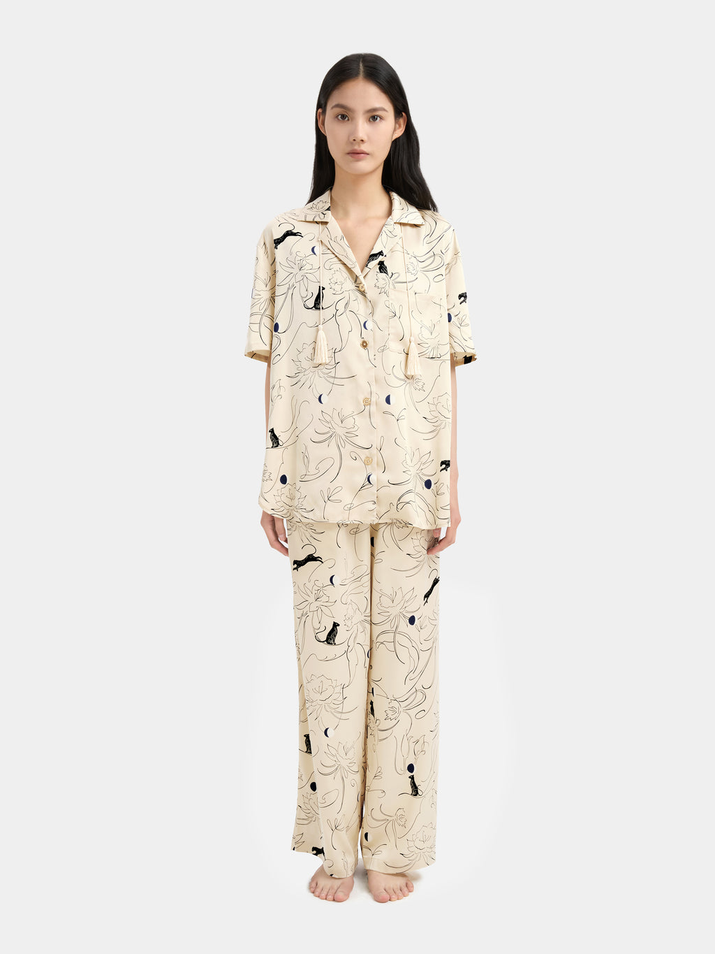 "Urban Jungle" Satin Loungewear Set Short Sleeve & Pants – Dune Gold