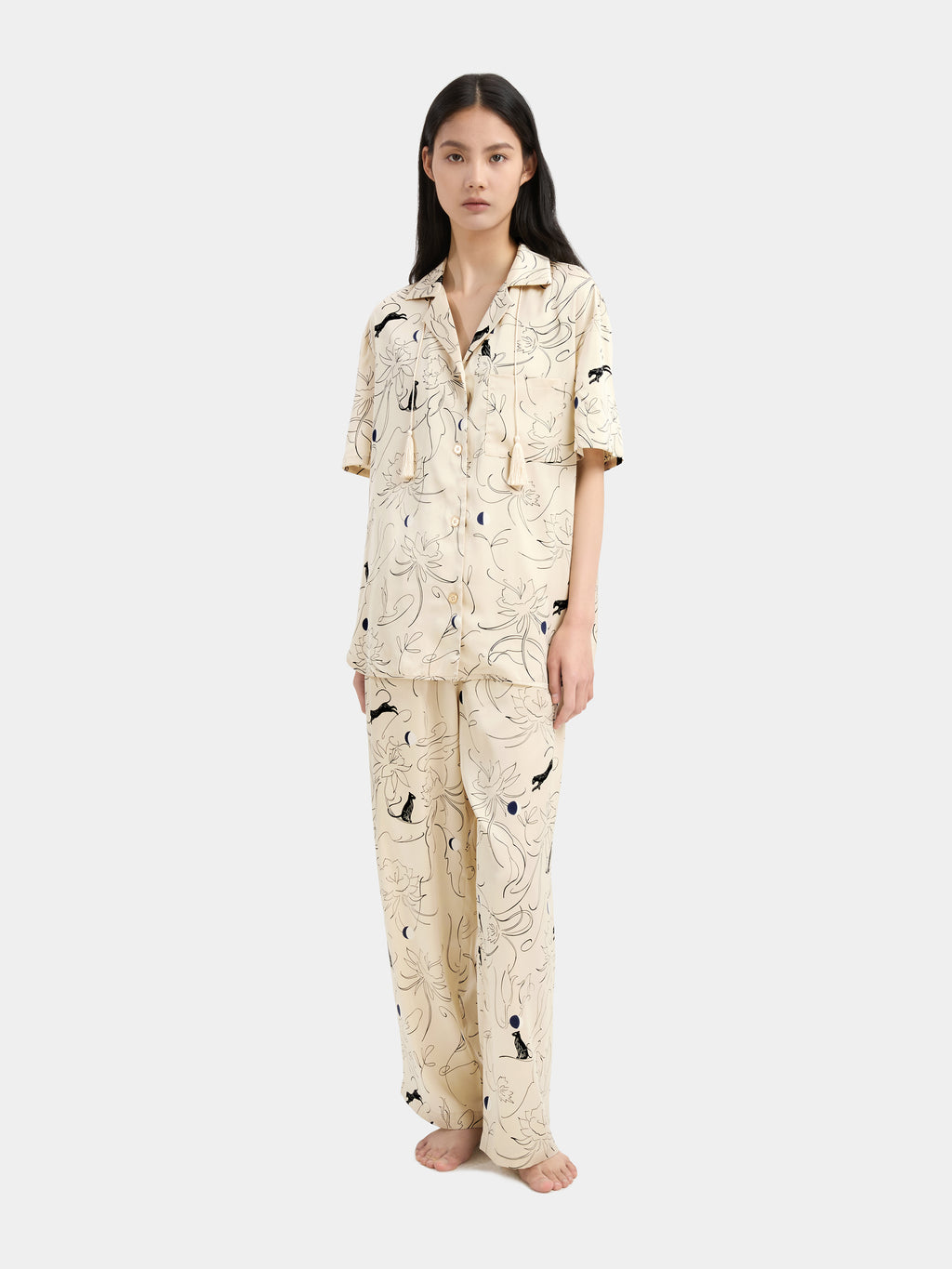 "Urban Jungle" Satin Loungewear Set Short Sleeve & Pants – Dune Gold