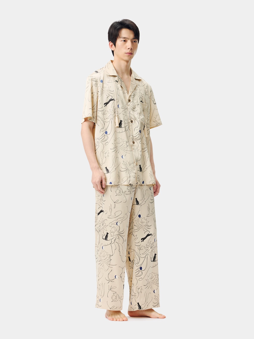"Urban Jungle" Satin Loungewear Set Short Sleeve & Pants – Dune Gold