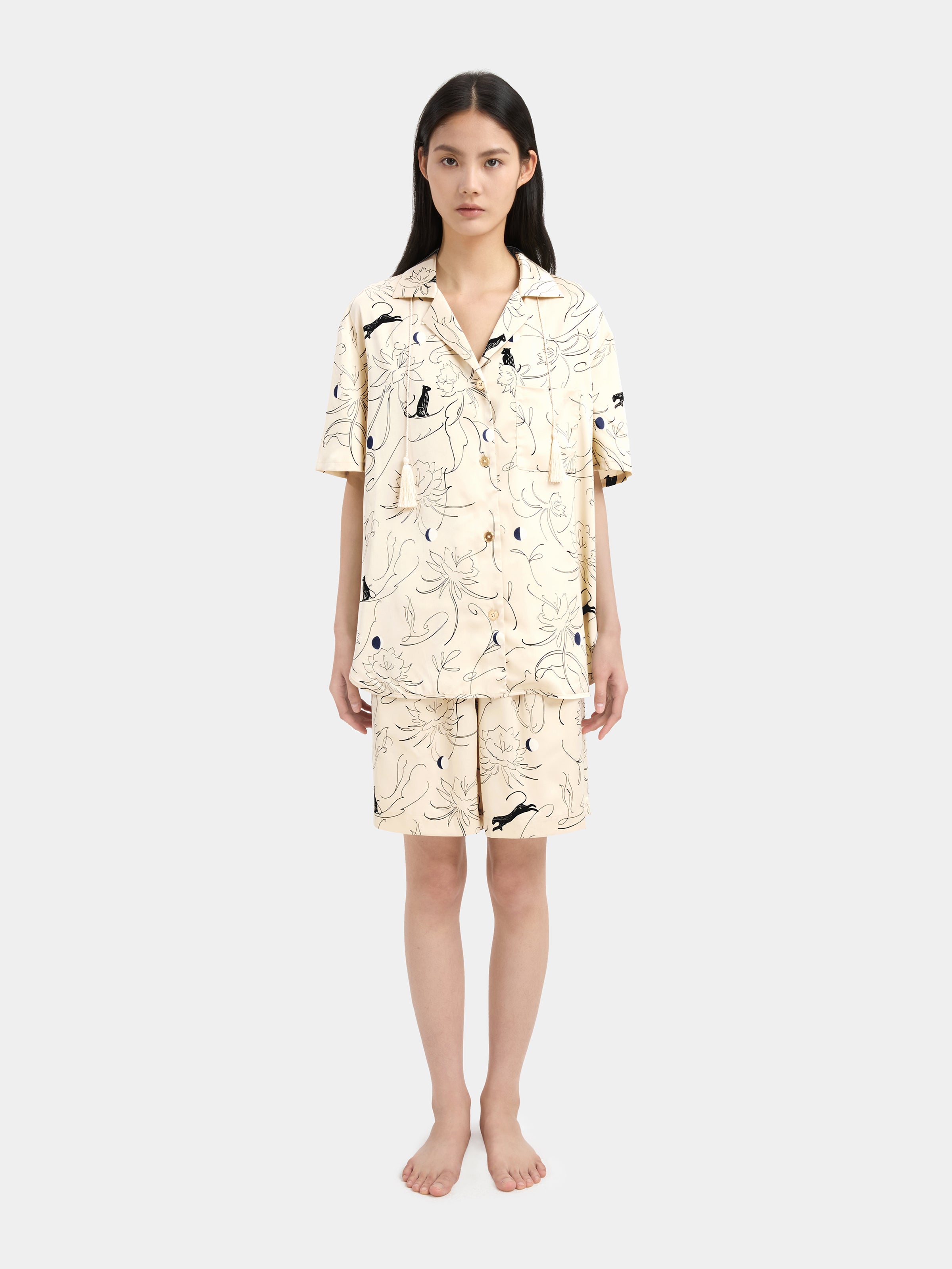 "Urban Jungle" Satin Loungewear Set Short Sleeve – Dune Gold