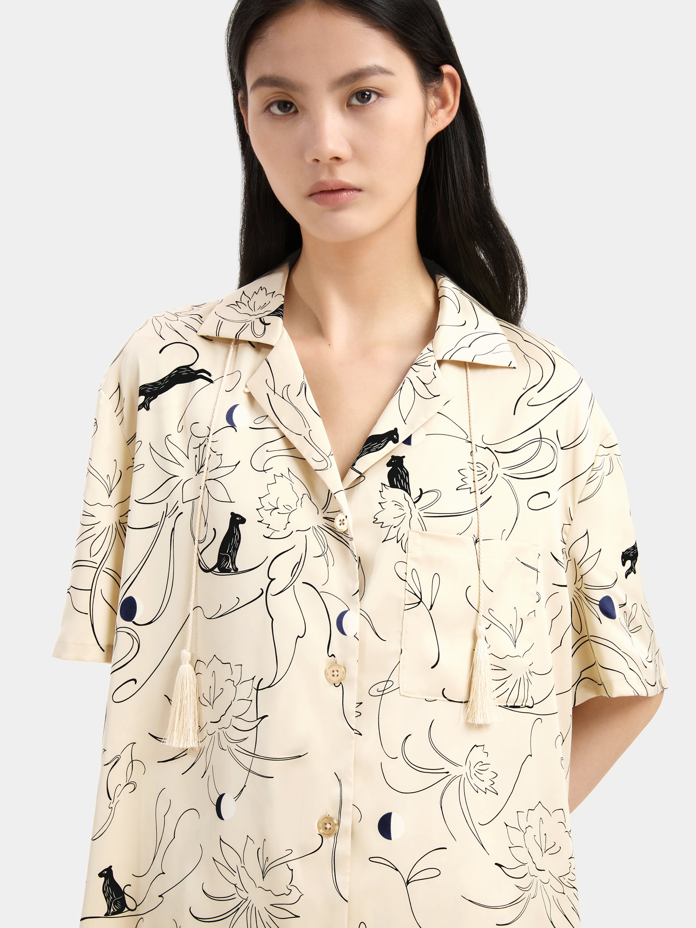 "Urban Jungle" Satin Loungewear Set Short Sleeve – Dune Gold