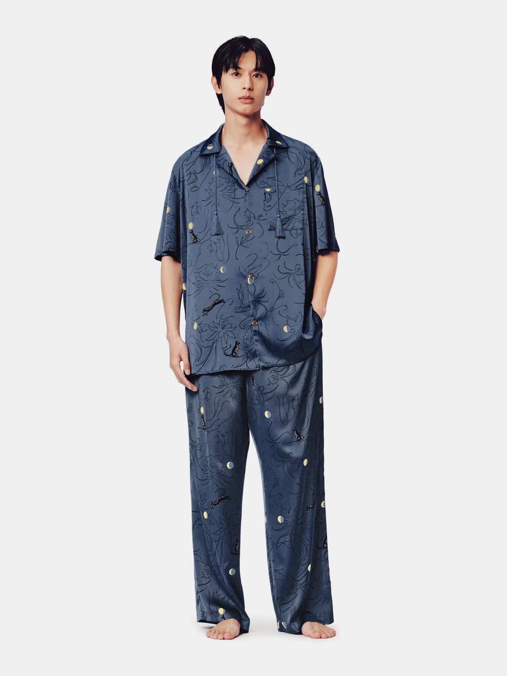 "Urban Jungle" Satin Loungewear Set Short Sleeve & Pants – Night Blue
