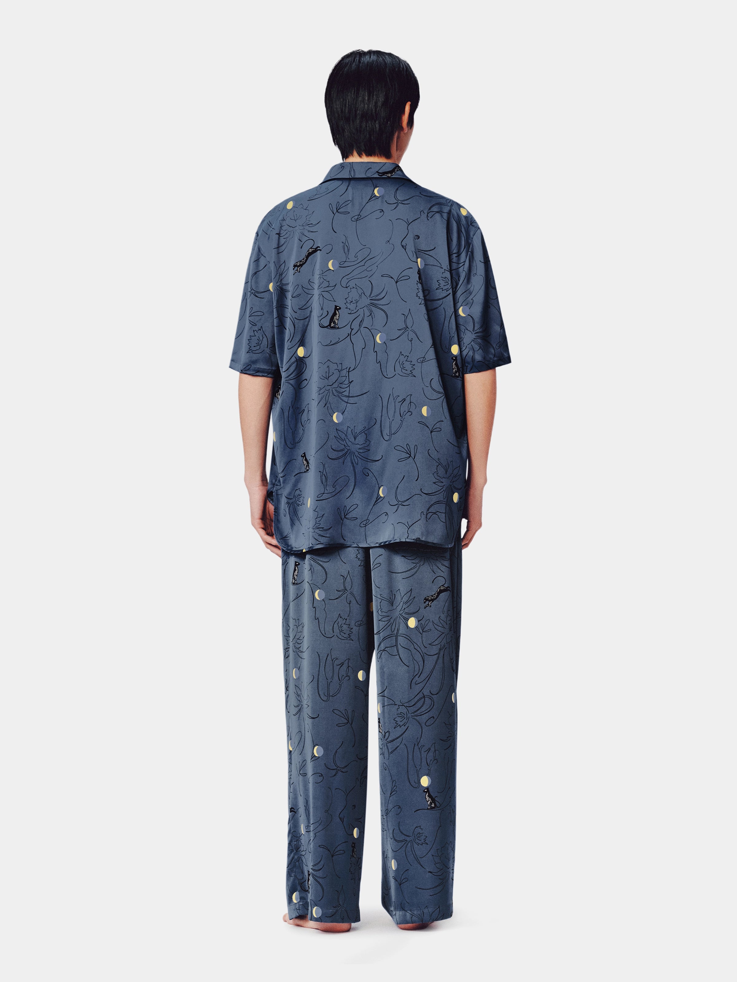 "Urban Jungle" Satin Loungewear Set Short Sleeve & Pants – Night Blue