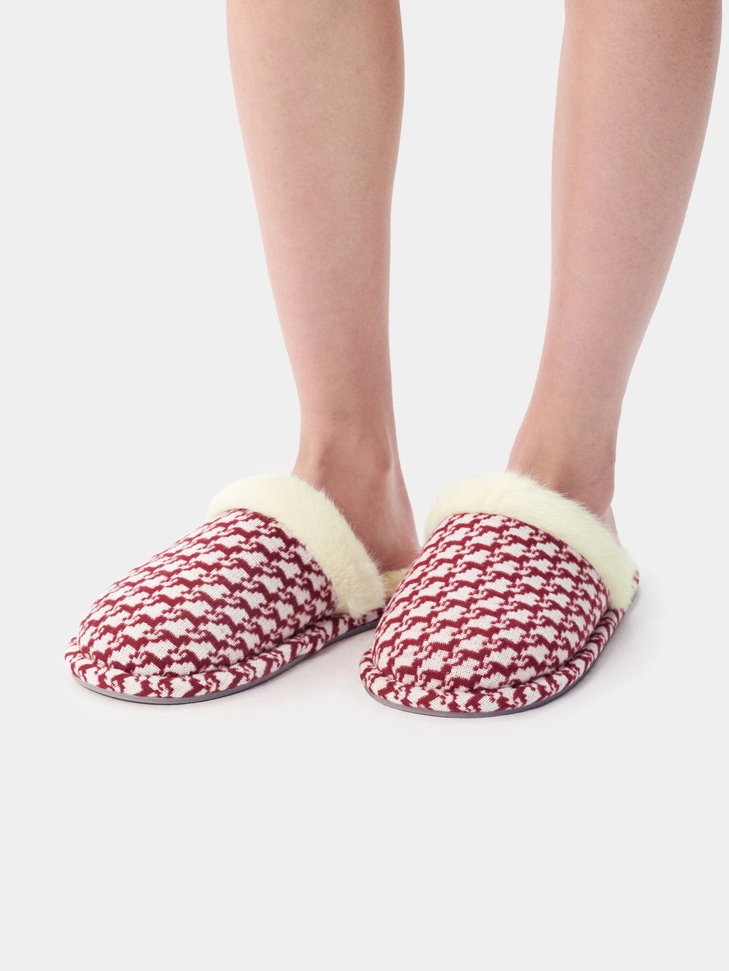 "Year of the Horse" Fluffy Slippers – Houndstooth Red